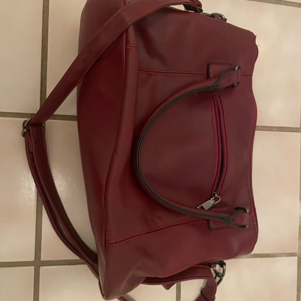 Red leather shoulder/crossbody bag